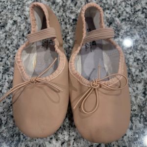 American Ballet girls pink ballet slippers size 11